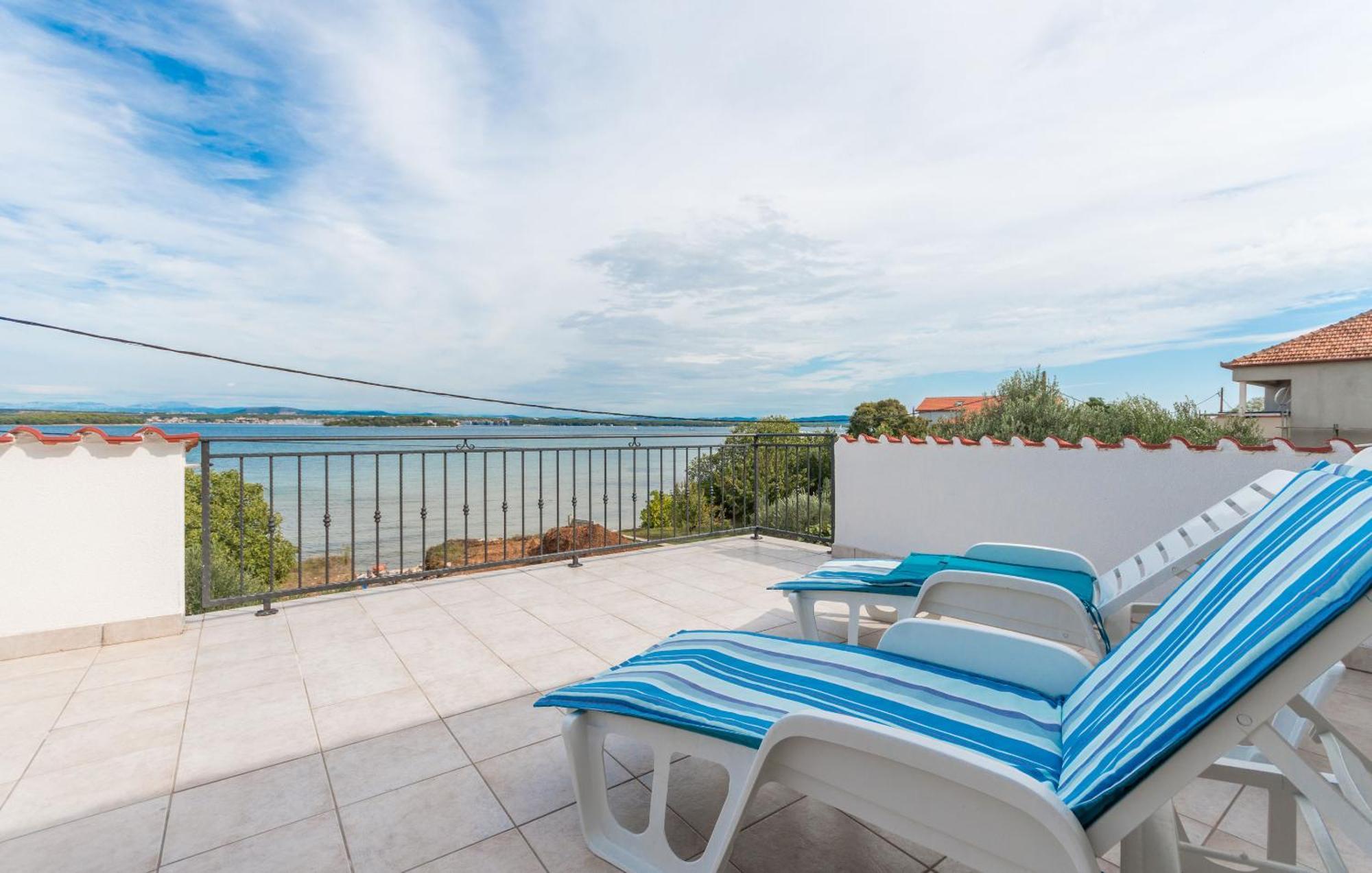 Apartment Blazenka - 20M From The Sea Tkon Buitenkant foto